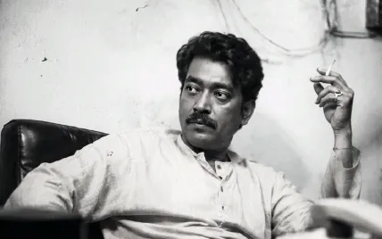 কৃষ্ণেন্দু  চক্রবর্ত্তী ৪